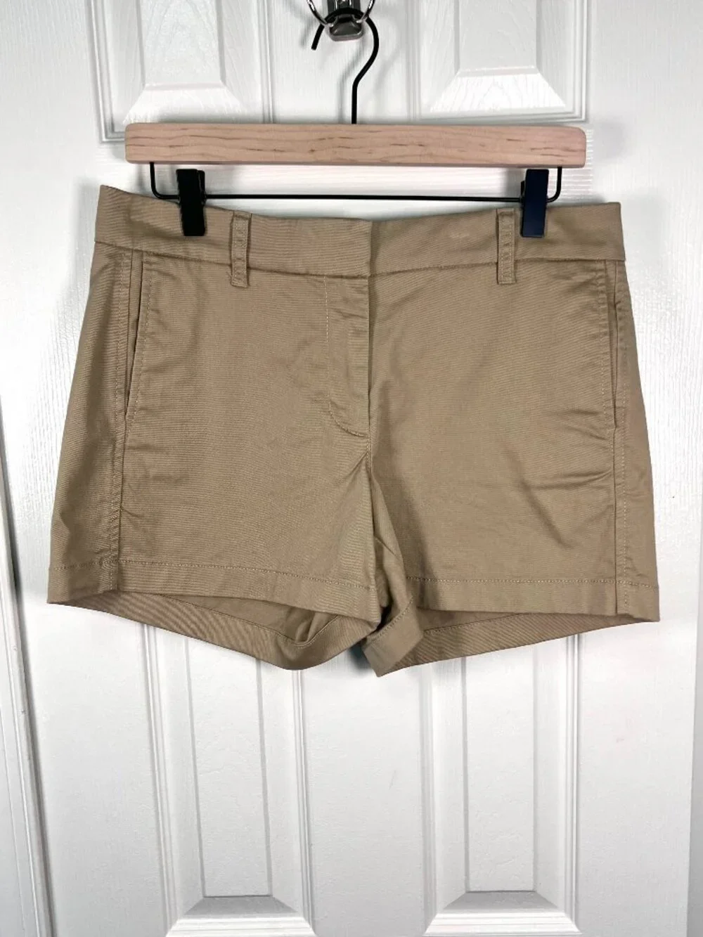 J. Crew 4in Chino Shorts Khaki Size 6 - Picture 1 of 5